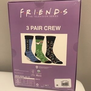 New in box Friends 3-pack mens’ socks
